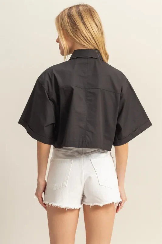 Front Pockets Poplin Collared Neck Crop Shirt, image 3