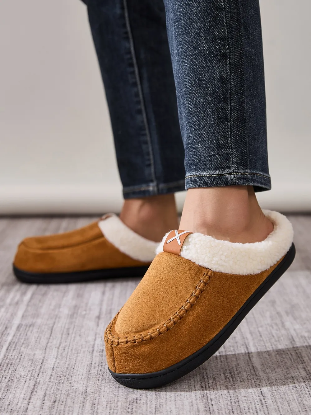 Contrast Round Toe Flat Slippers, image 4