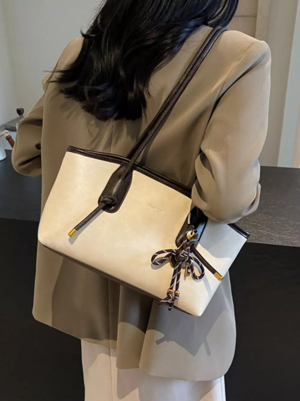 Two-Tone Shoulder Bag, image 5