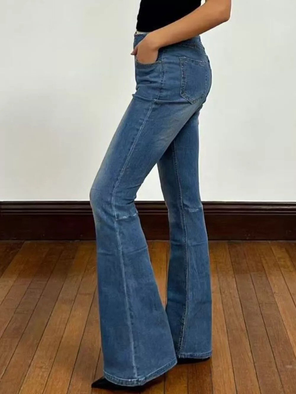 High-Waisted Flare Jeans, image 3