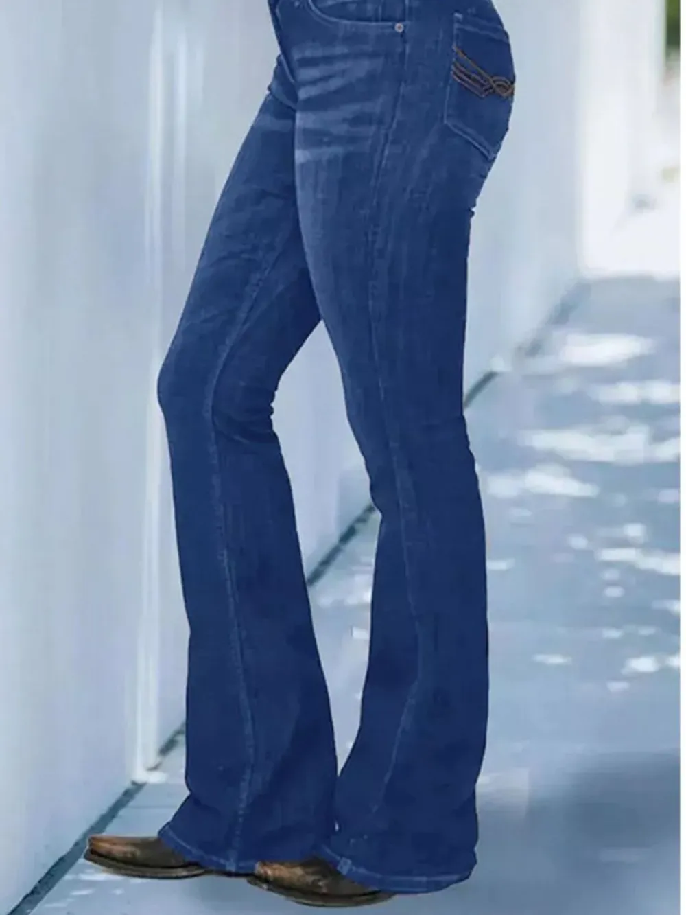 Full Size Wash Flare Jeans with Pockets Plus Size, image 2