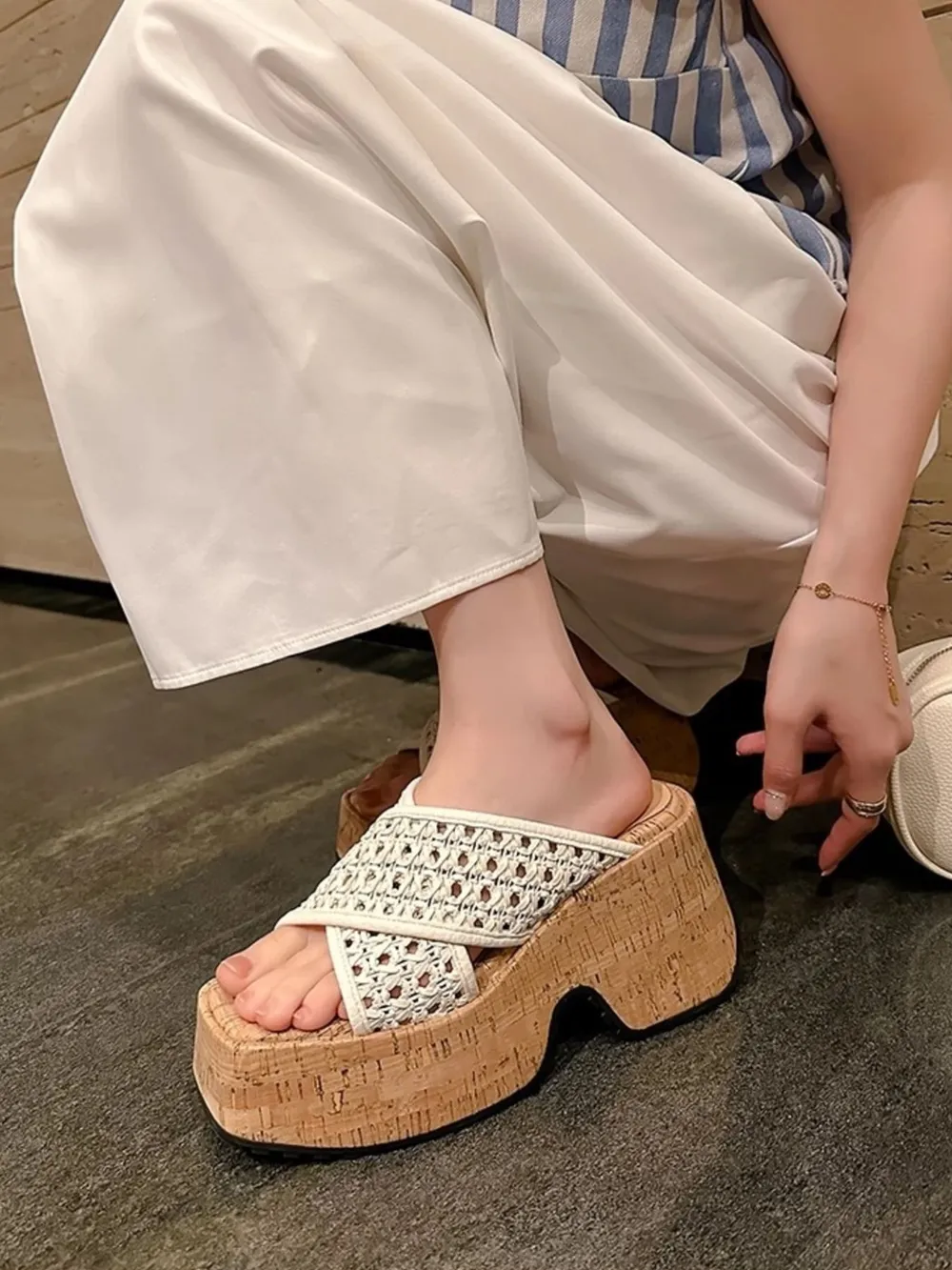 Hollow Out Mesh Platform Sandals, image 3