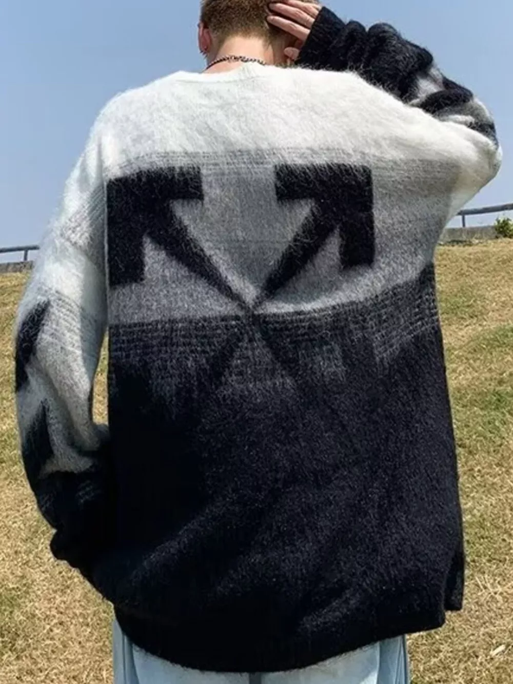 Men's Gradient Color Block Fuzzy Knit Pullover, image 2