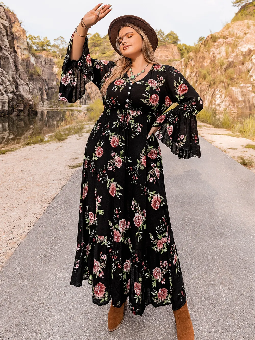 Plus Size Floral Flare Sleeve Dress, image 3