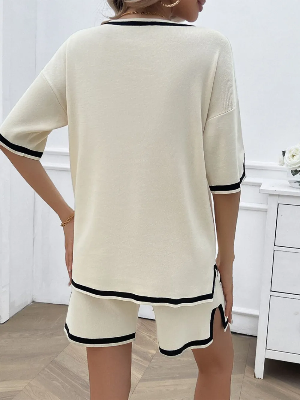 Contrast Trim V-Neck Top and Shorts Set, image 11