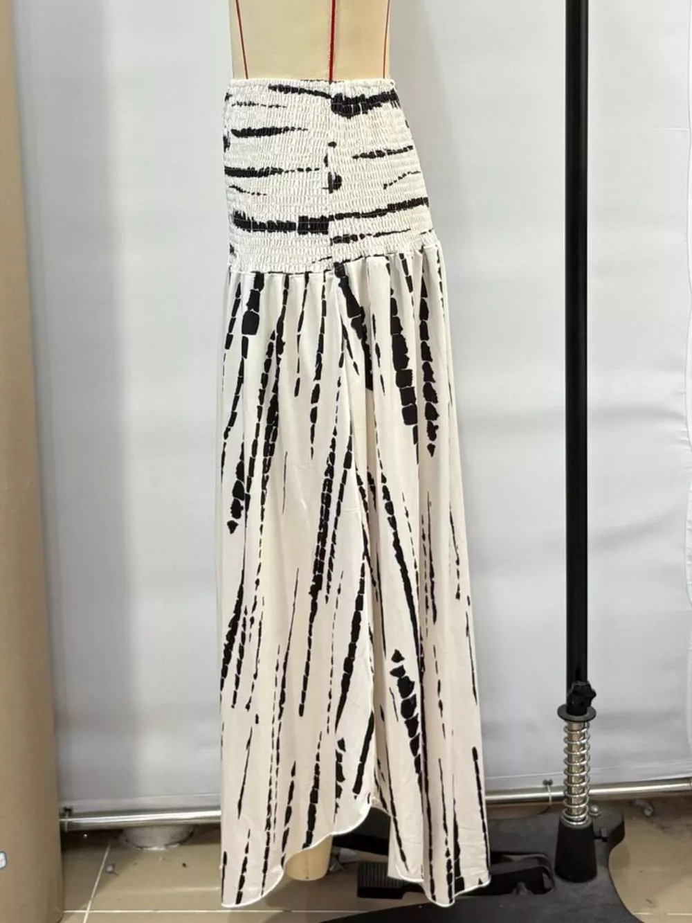 Smocked Asymmetrical Hem Skirt, image 3