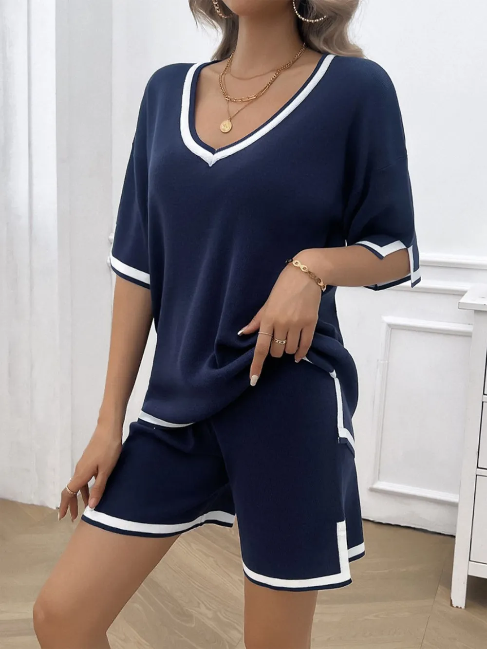 Contrast Trim V-Neck Top and Shorts Set, image 18