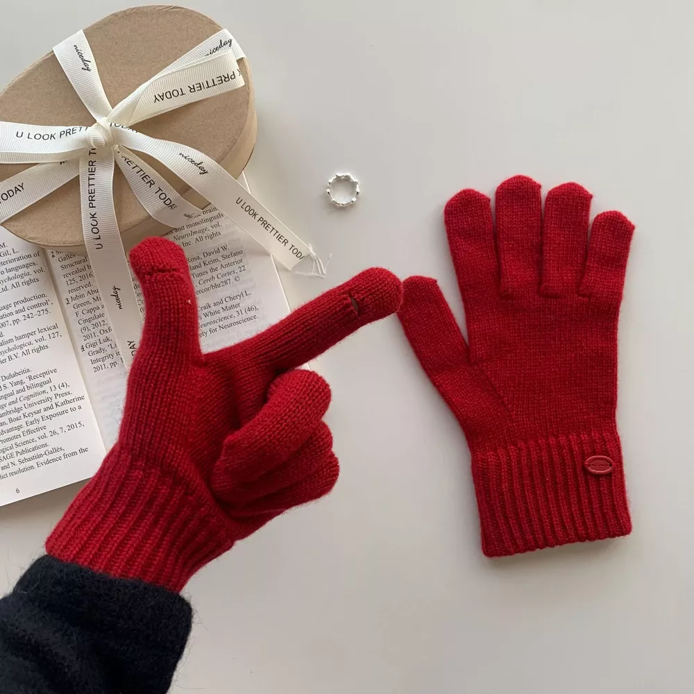 Knitted Solid Color Gloves, image 3