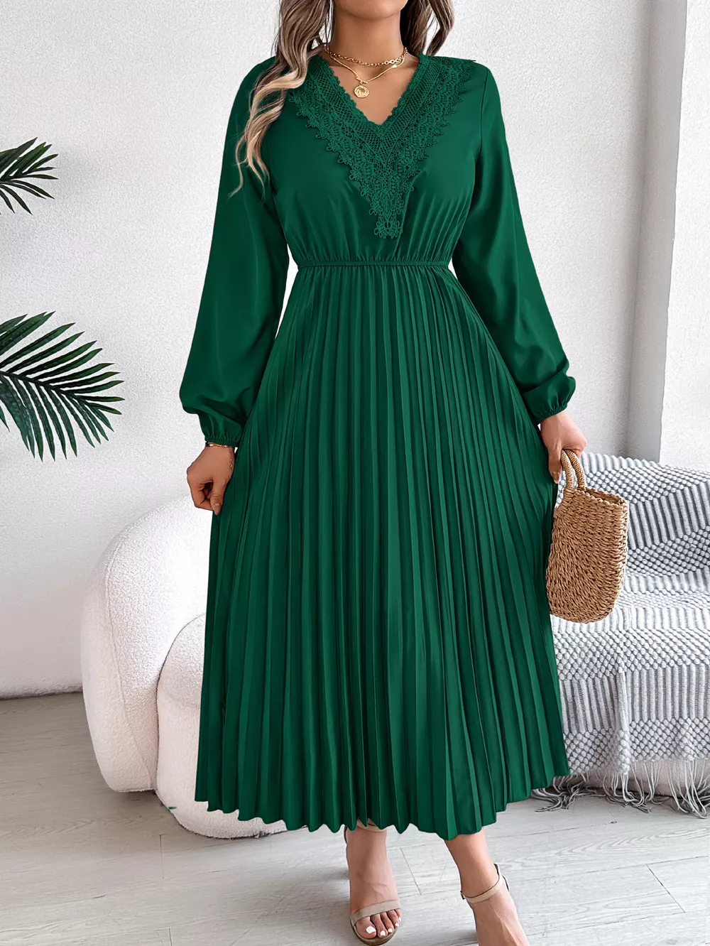 Lace Detail V-Neck Pleated Dress, image 6