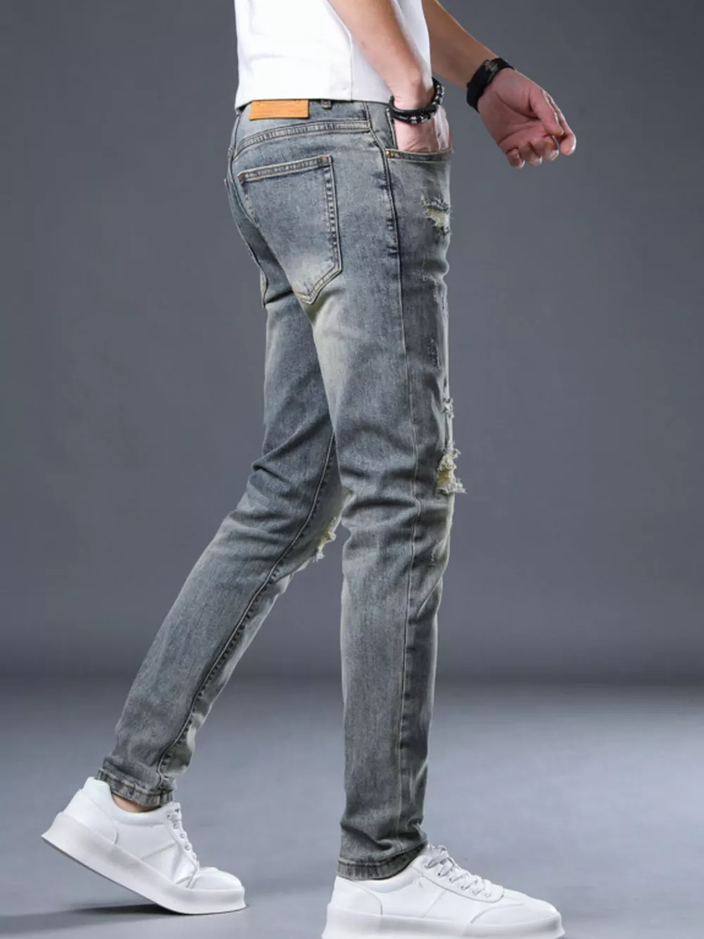 Men's Distressed Slim Fit Jeans, image 4