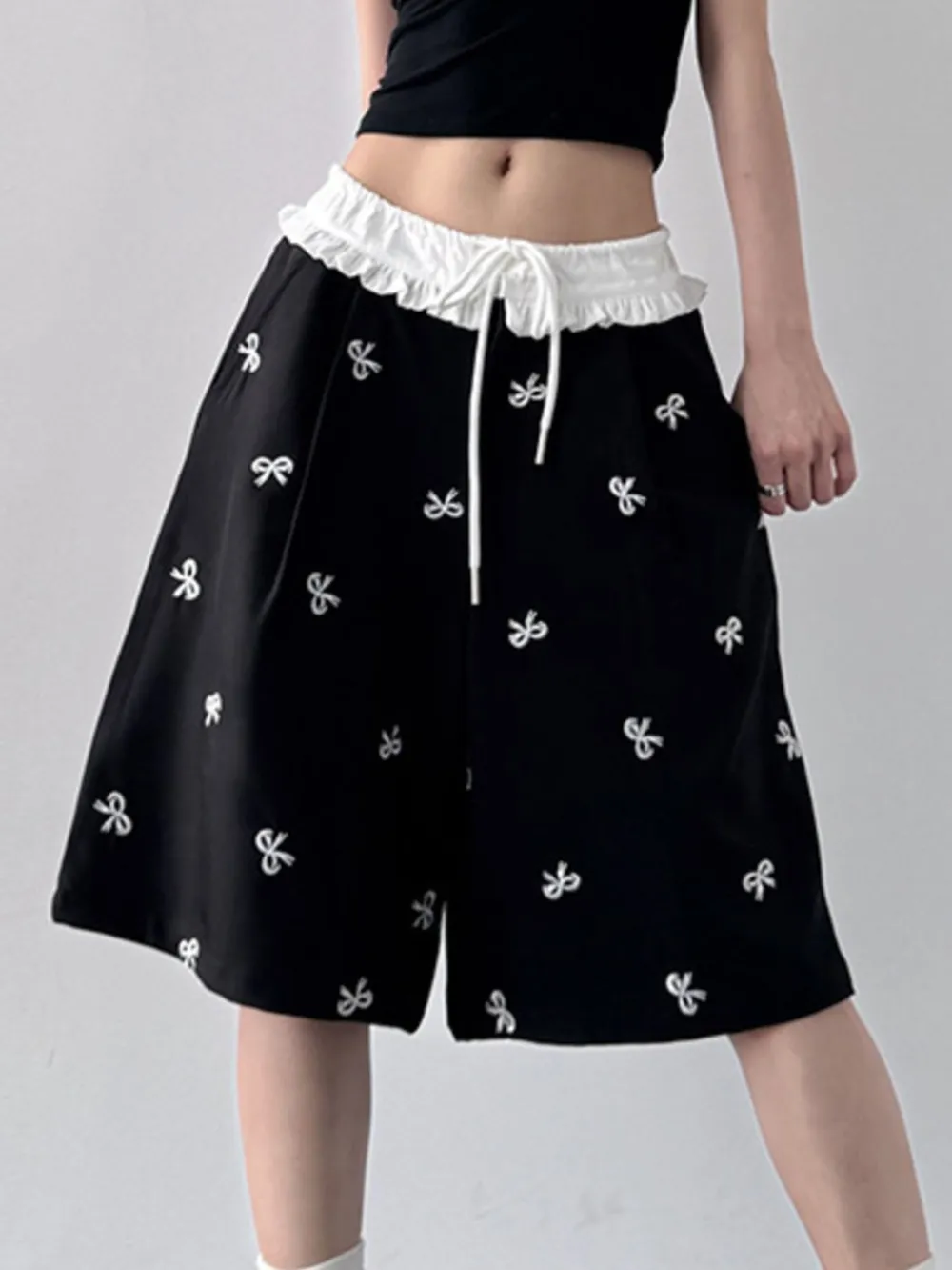 Bow Print Wide Leg Shorts with Contrast Ruffle Waistband