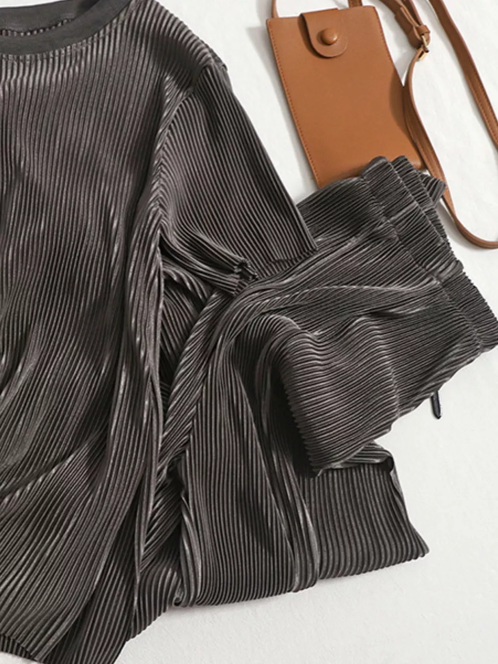 Short Sleeve T-Shirt and Pants Set, image 11