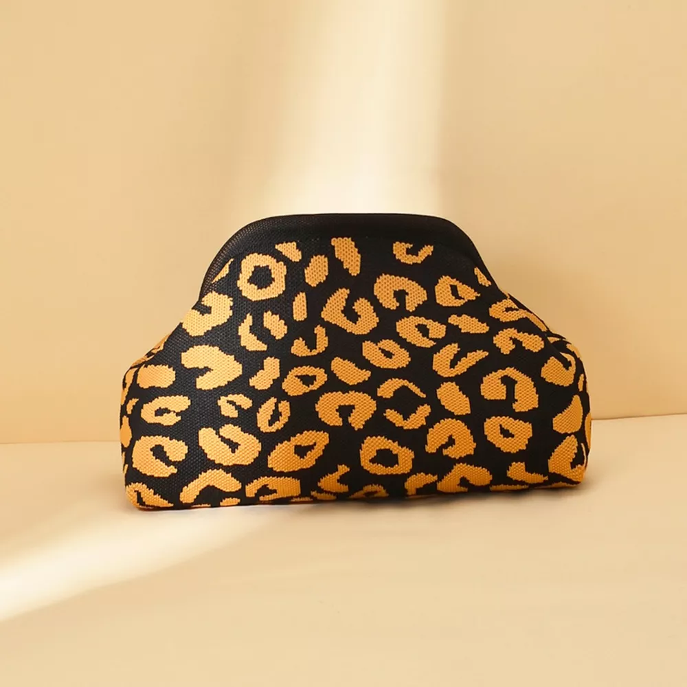 Portable Contrast Knit Clutch, image 24