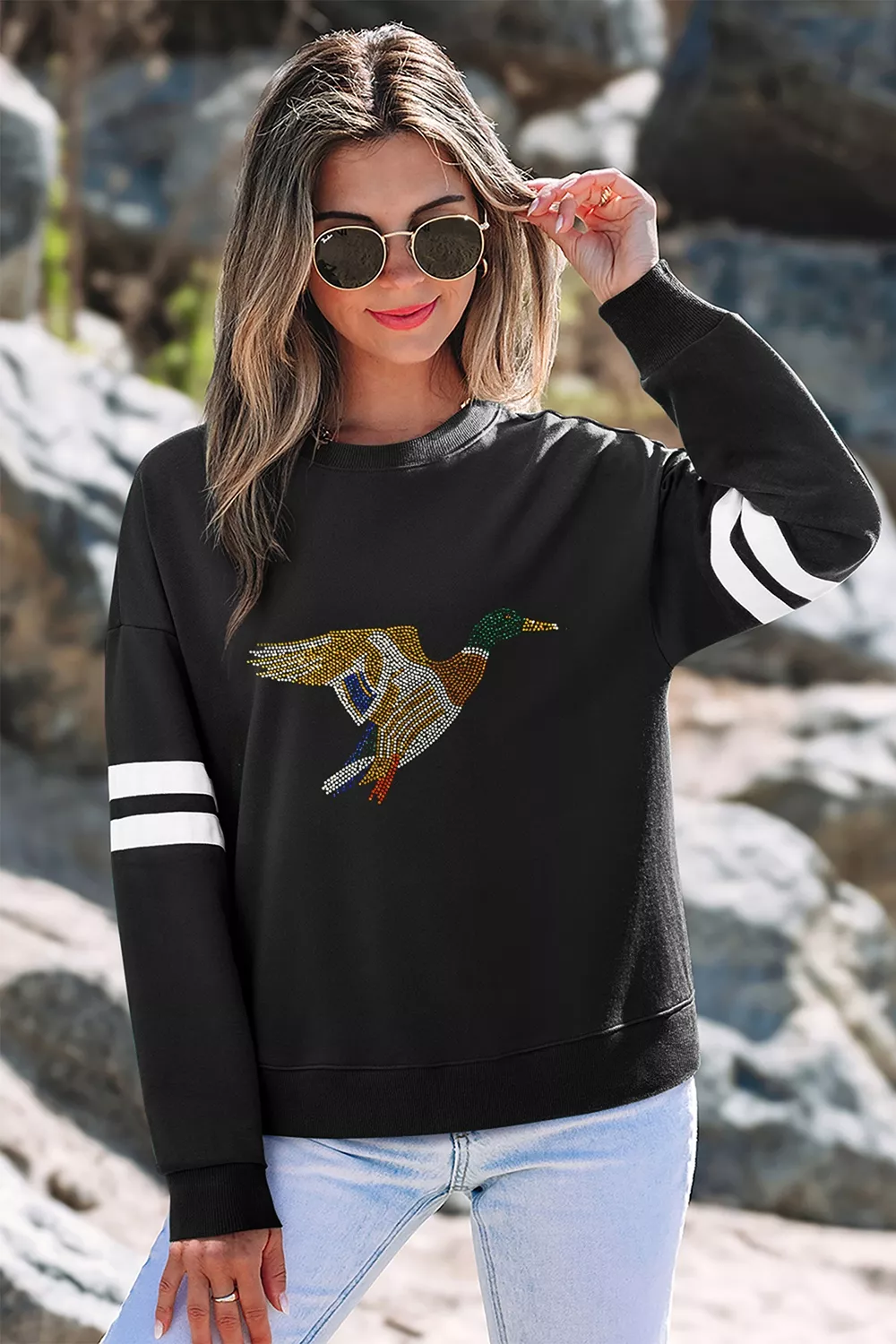 Rhinestone Mallard Contrast Striped Sleeve Casual Sweatshirt
