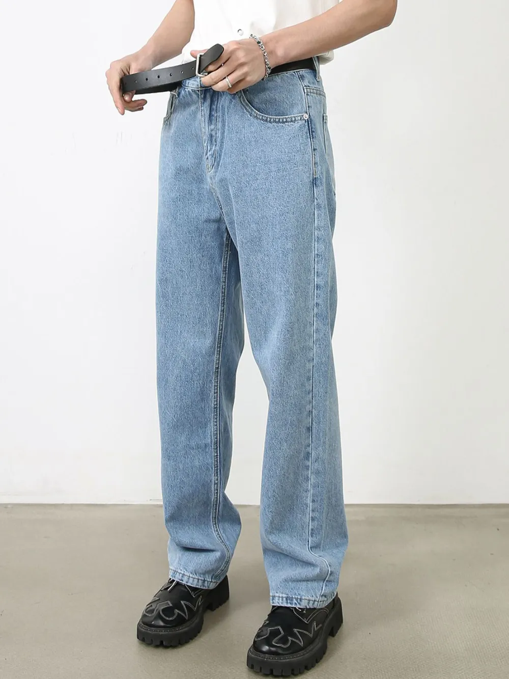 Men's Straight Leg Jeans, image 2
