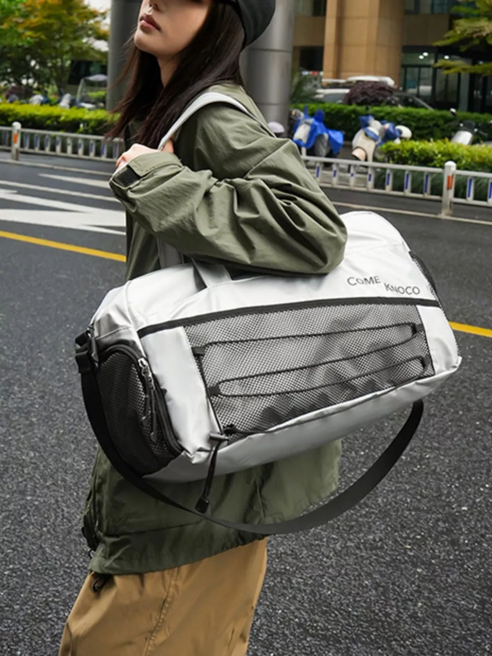 Lightweight Duffel Bag with Mesh Pockets, image 2