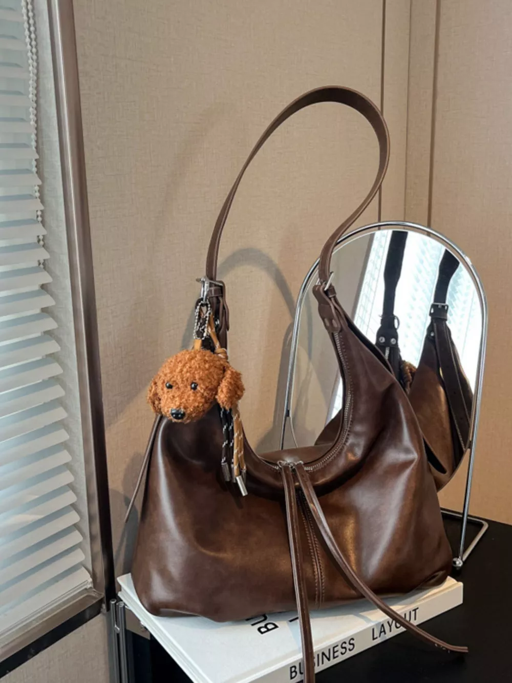 Vintage Style Leather Shoulder Bag, image 7