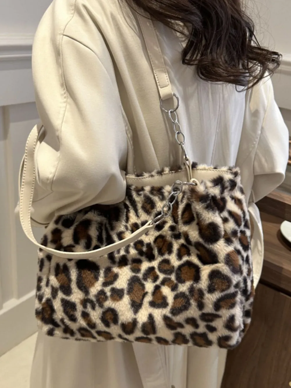 Faux Fur Leopard Shoulder Bag, image 4