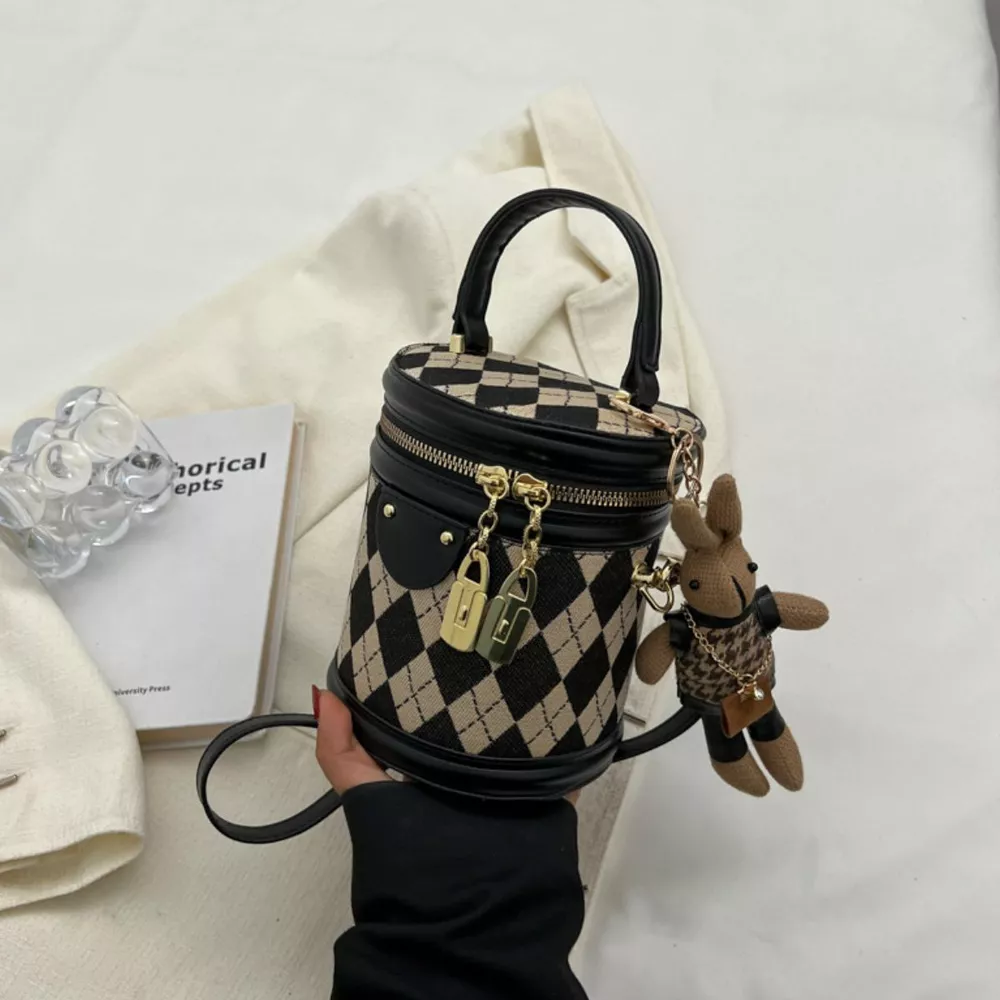 Diamond Pattern Bucket Crossbody Bag
