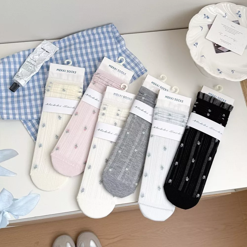 Breathable Floral Crew Socks, image 2