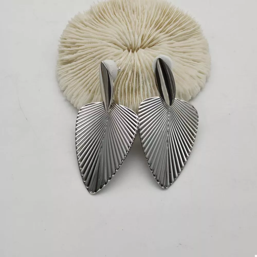 Leaf Shape Dangle Earrings, image 5