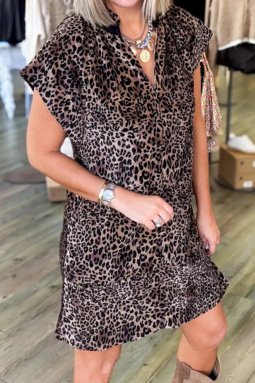 Leopard Print Short Sleeve Mini Shift Silhouette Dress, image 4