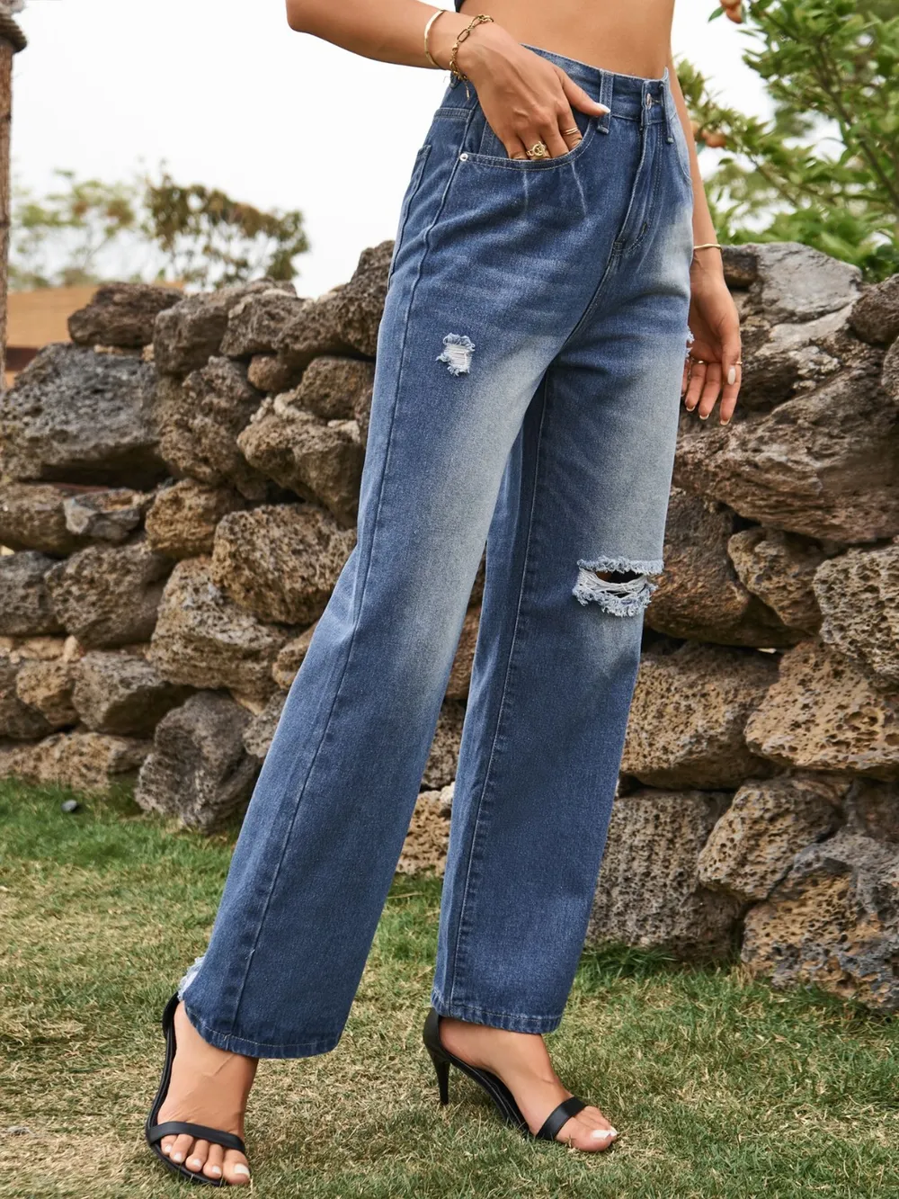 Distressed Jeans with Pockets, image 5