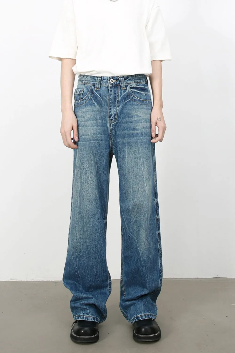 Men's Mid Rise Loose Fit Jeans