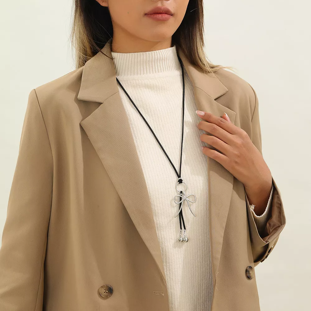 Elegant Bow Pendant Necklace, image 3