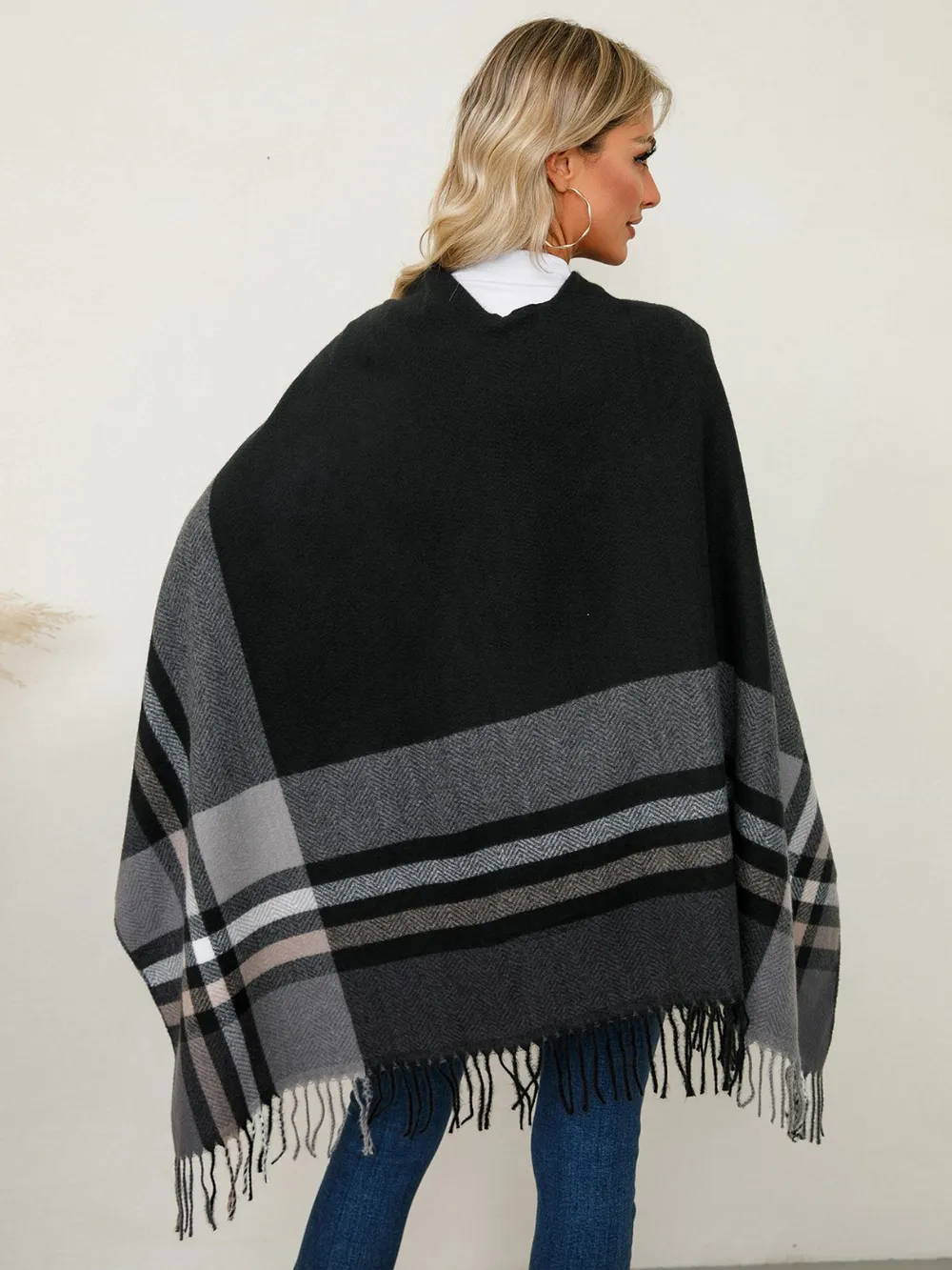 Fringe Contrast Plaid Poncho, image 8