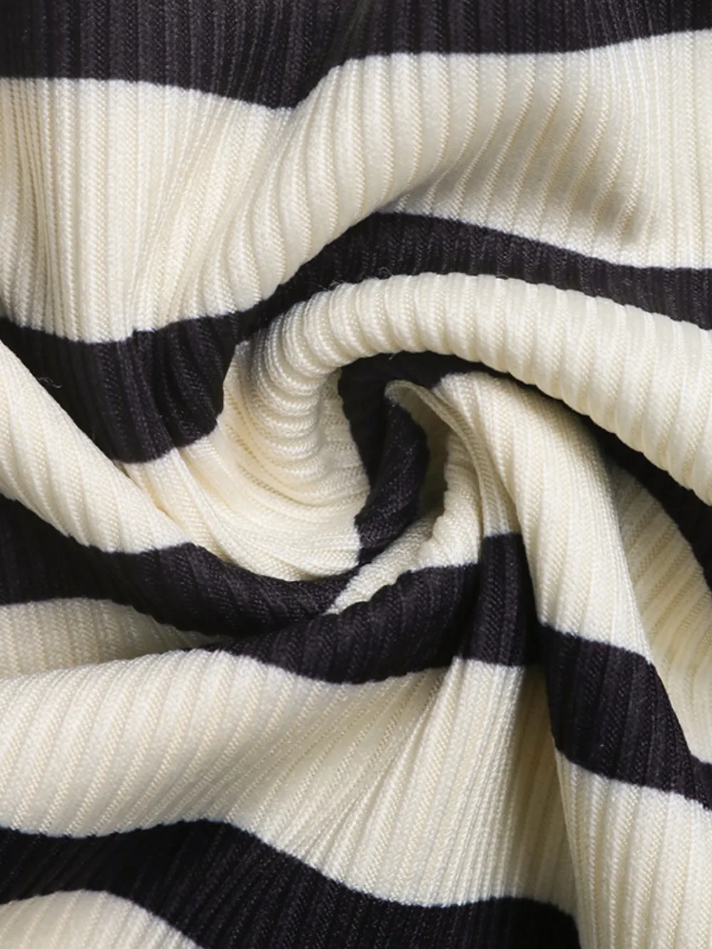 Tied Front Striped Top and Shorts Set, image 3