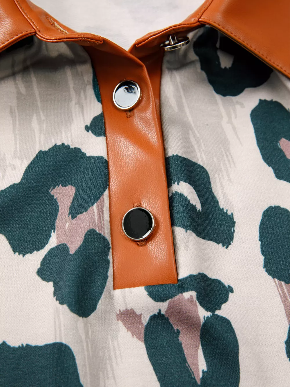 \Leopard Print Button Contrast Collared Short Sleeve Blouse, image 2