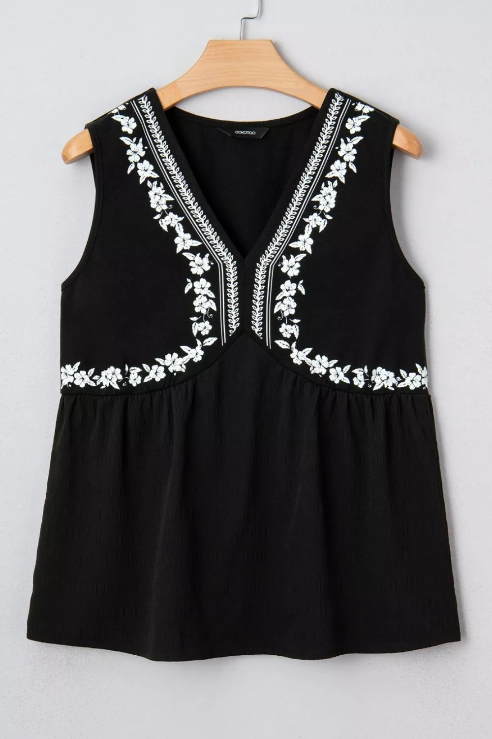 Floral Embroidered V Neck Sleeveless Casual Shift Top, image 9