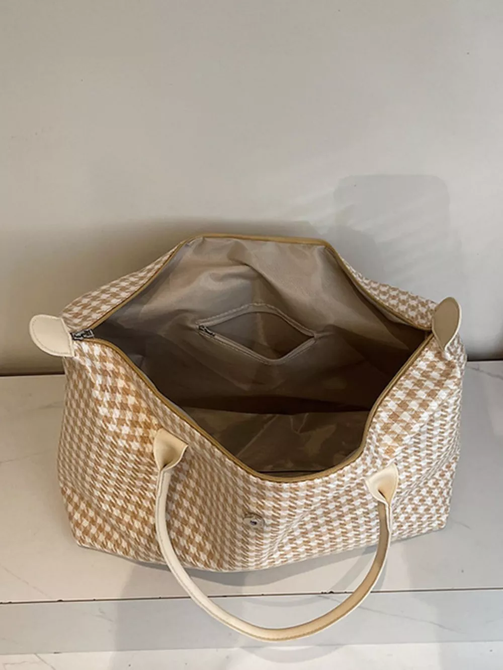 Plaid Pattern Travel Bag, image 9