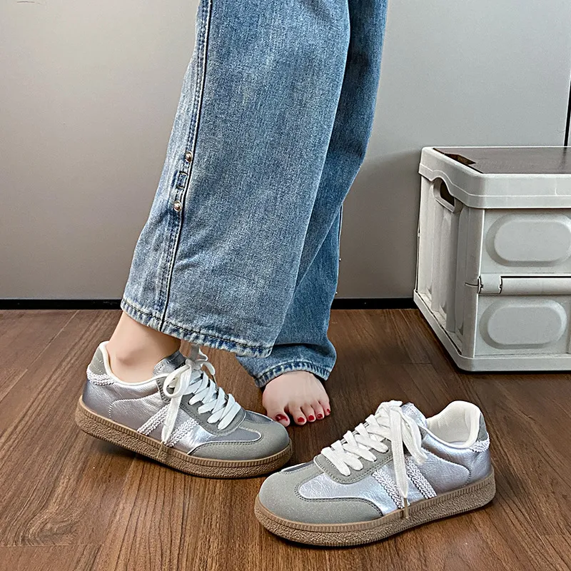 Contrast Lace Up Round Toe Sneakers, image 3