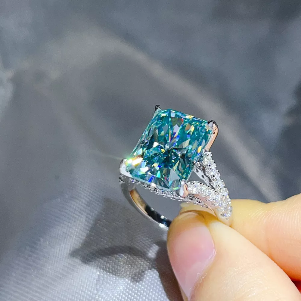10 Carat 925 Sterling Silver Moissanite Ring, image 2