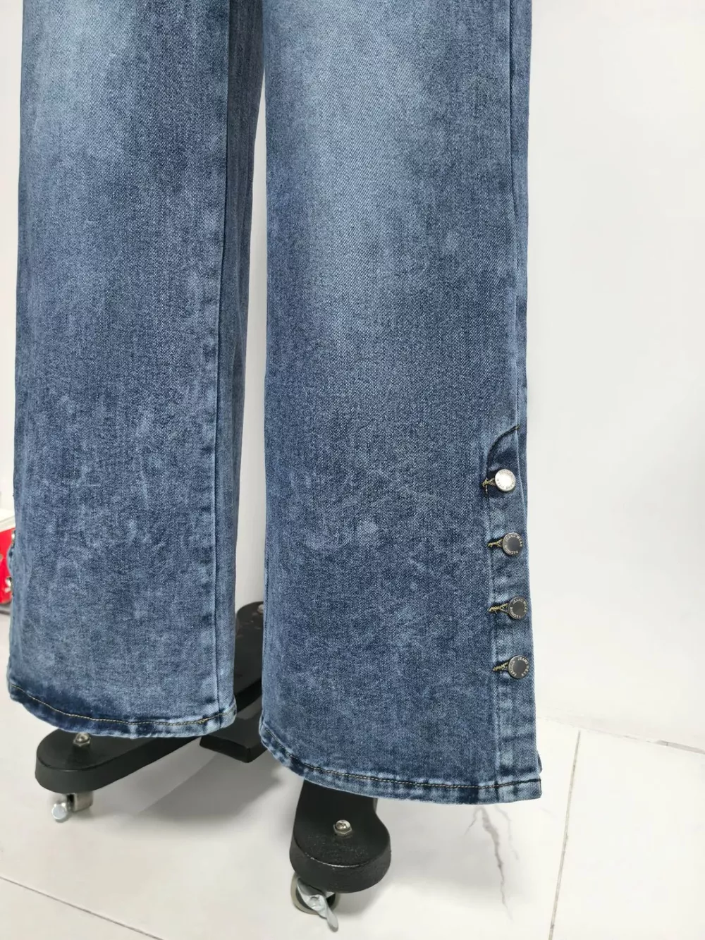 High Waist Button Decor Wide Leg Jeans, image 7