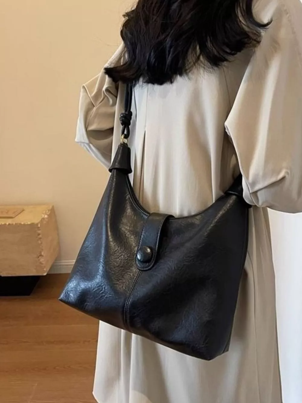 Vintage Buckle Closure Shoulder Bag, image 6