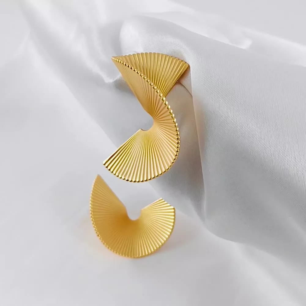 18K Gold-Plated Copper Fan-Shaped Earrings, image 3
