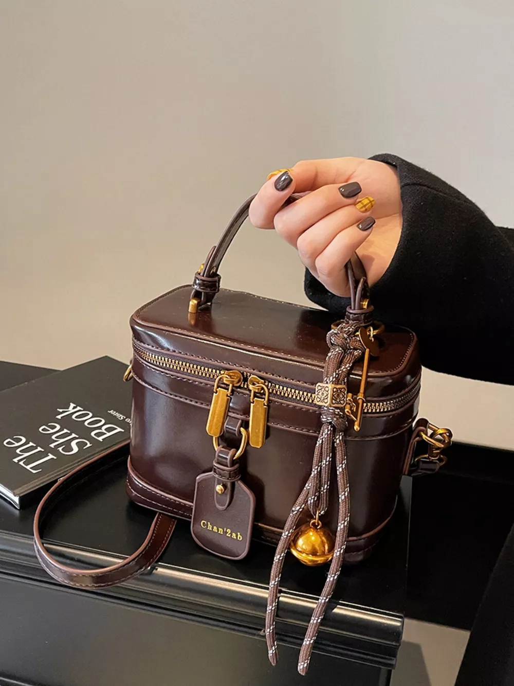 Retro Style Boxy Crossbody Bag, image 5
