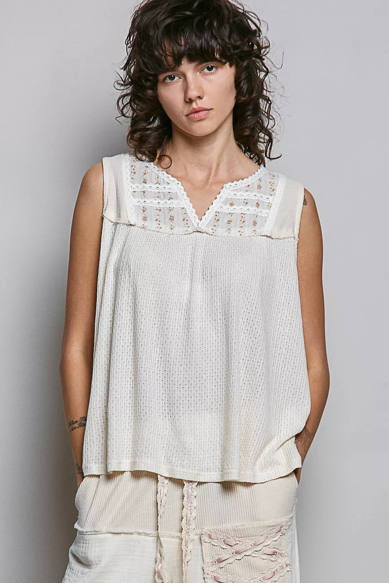 Lace Detail Floral Double Gauze Patch Sleeveless Top