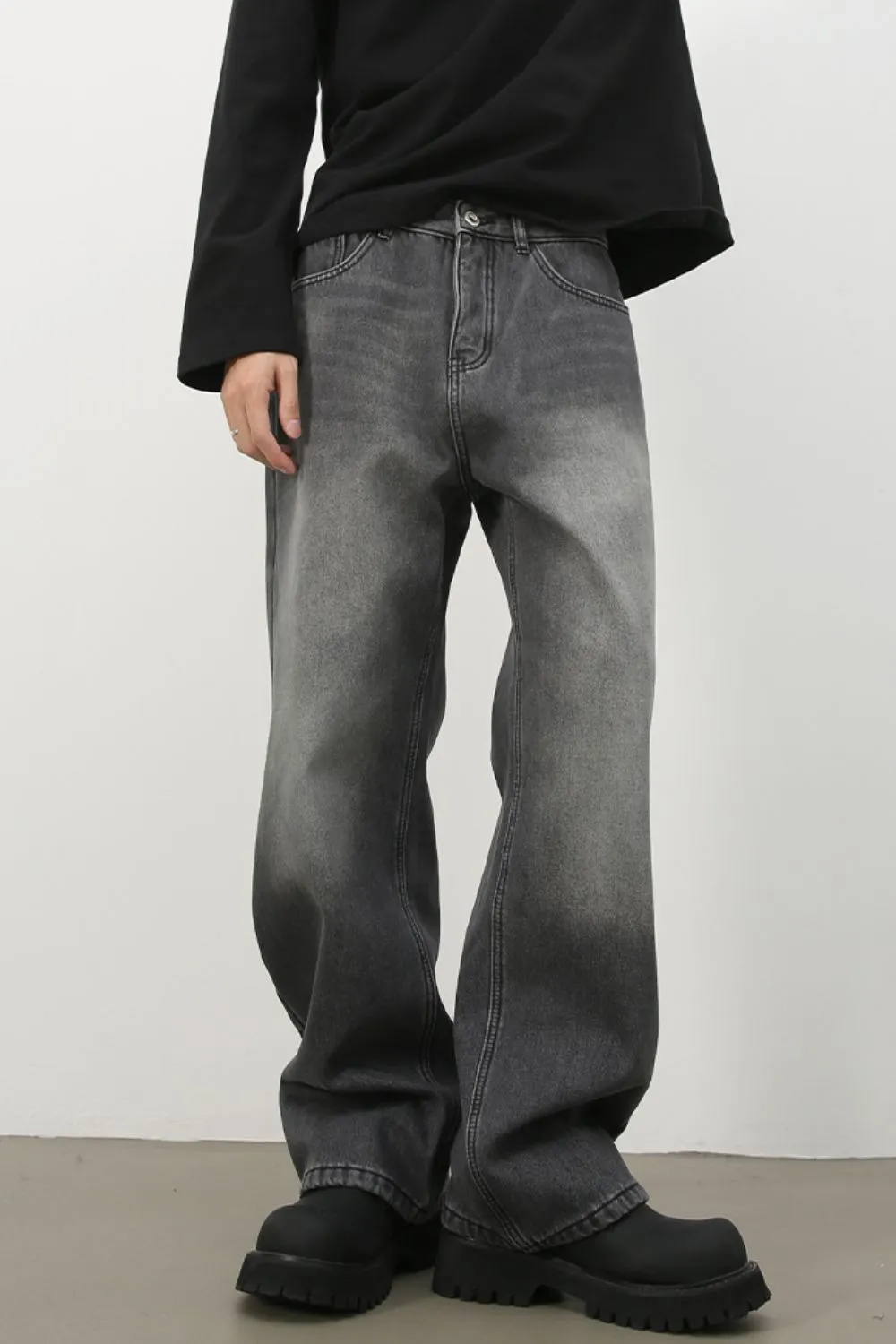 Men's Loose Fit Jeans with Pockets