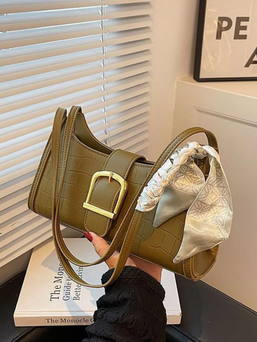 Crocodile Pattern Buckle Shoulder Bag, image 5