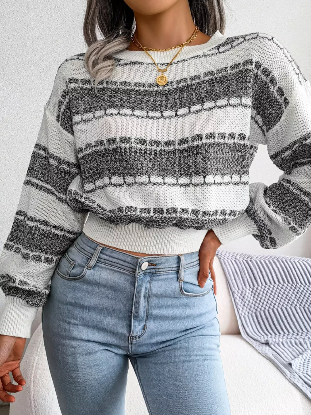 Color Block Round Neck Cropped Sweater, image 11