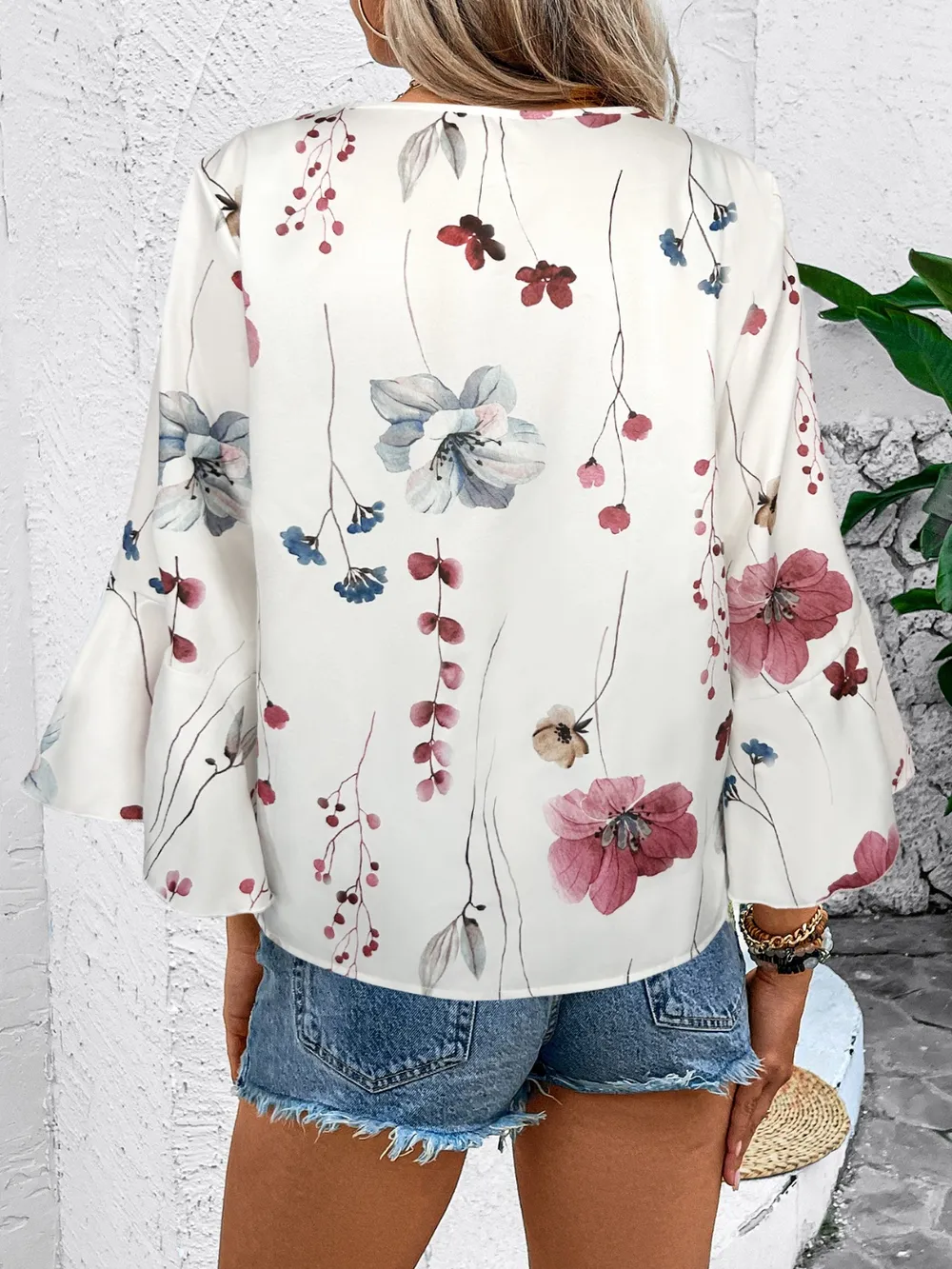 Ruffled Printed V-Neck Half Sleeve Blouse, image 3