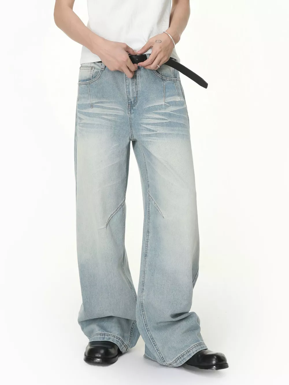 Men's Vintage Wash Wide Leg Jeans, image 2