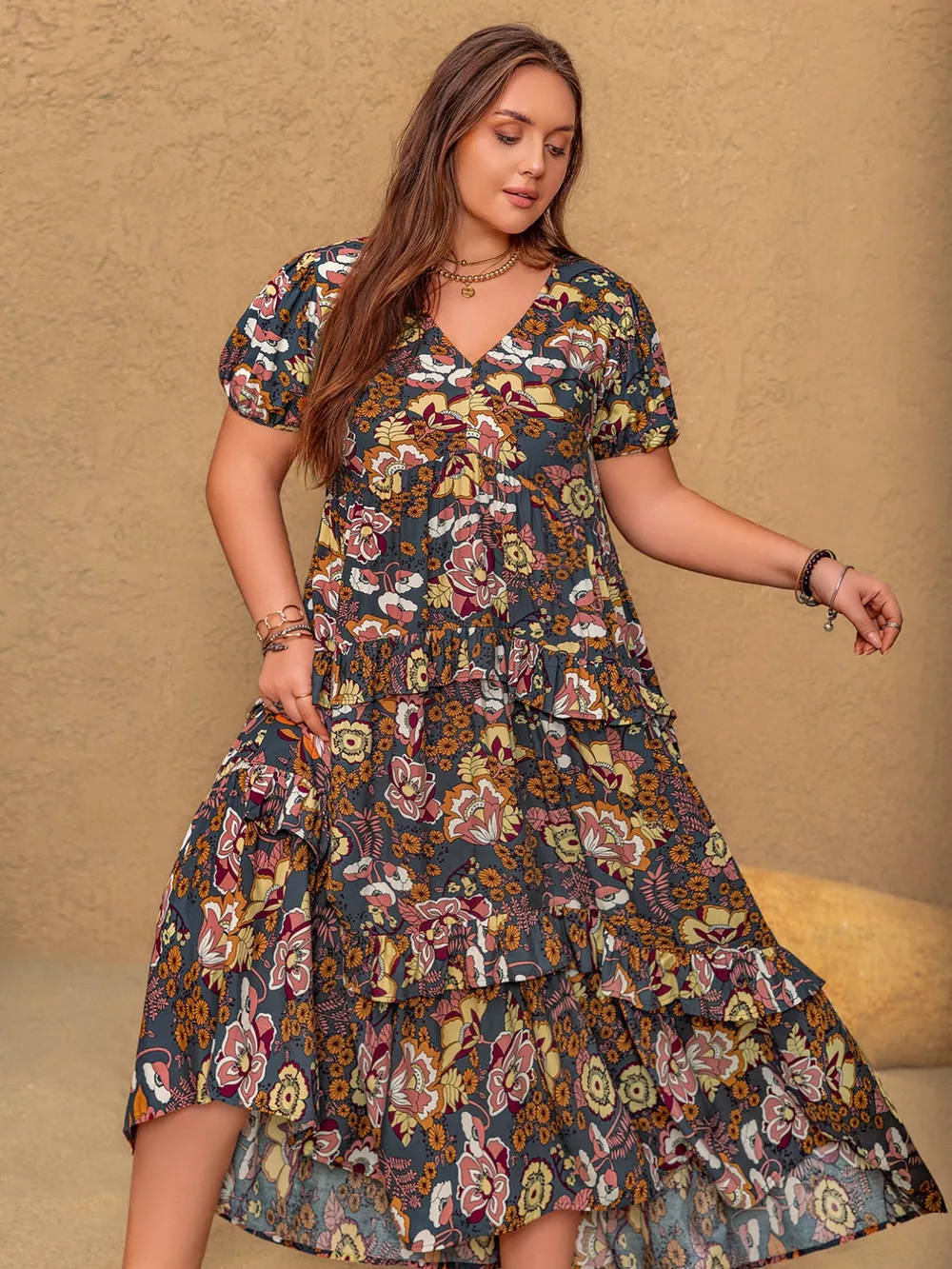 Plus Size V-Neck Short Sleeve Midi Dress, image 2