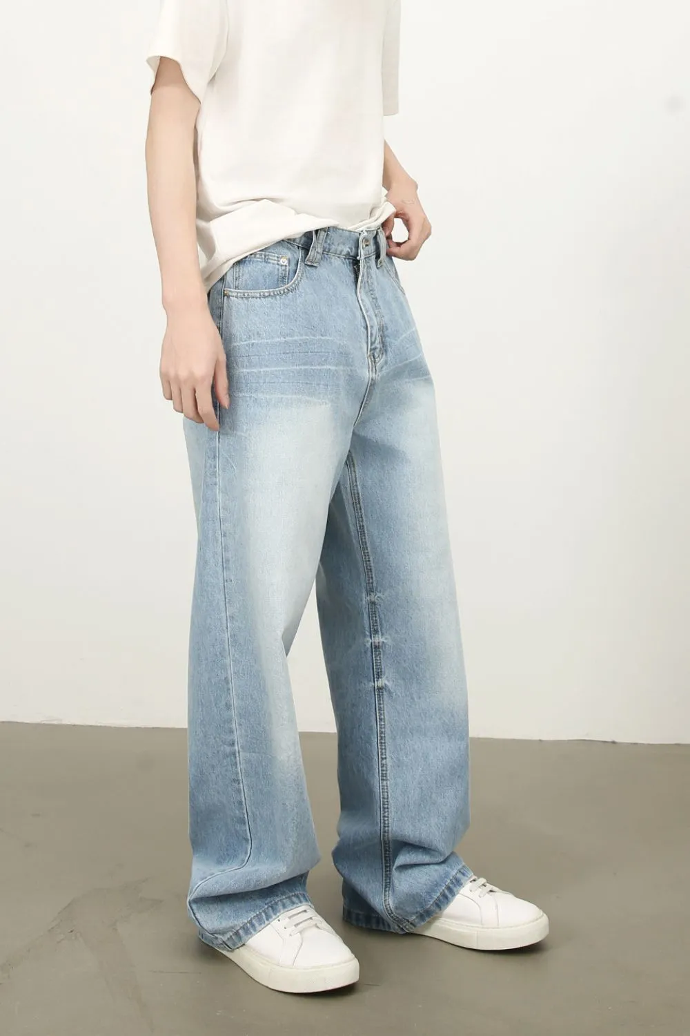 Men's Mid Rise Wide Leg Jeans with Pockets, image 4