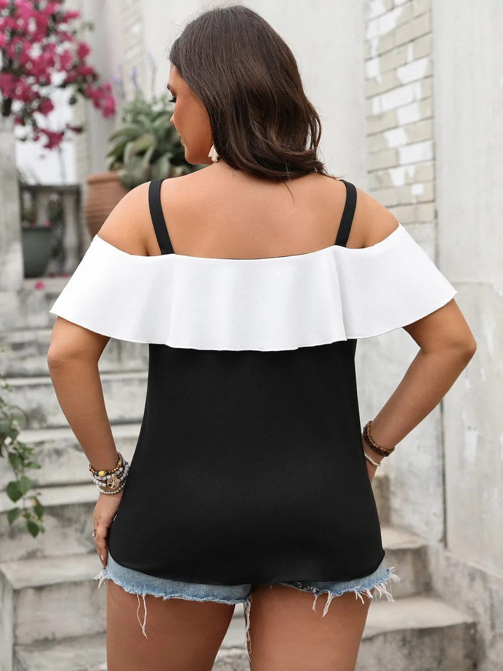 Plus Size Ruffled Contrast Short Sleeve Blouse, image 3