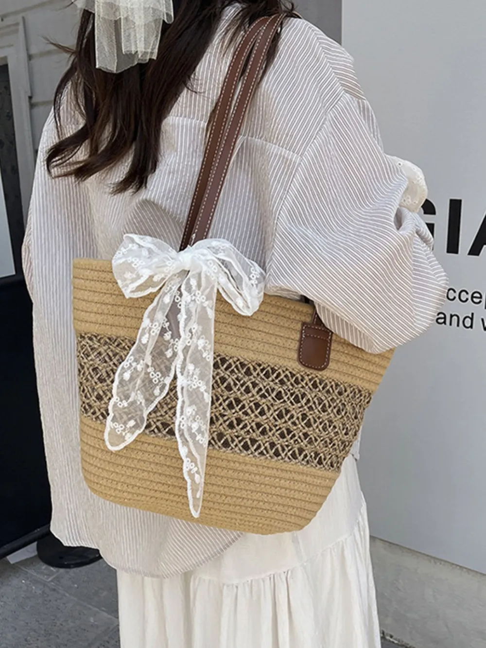 Woven Straw Shoulder Bag, image 3
